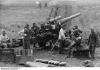 Bundesarchiv_Bild_101I-078-3073-23A,_Russland,_Kursk,_Artillerie.jpg